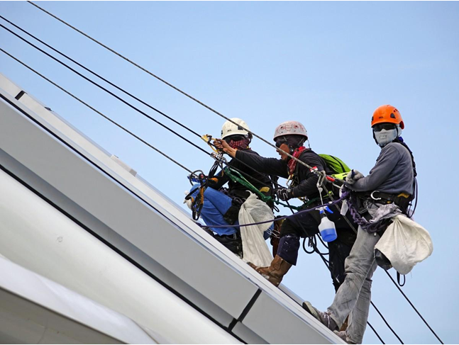 How dangerous is high rise window cleaning?