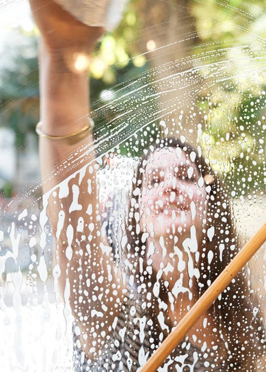 Why is newspaper good for cleaning windows?